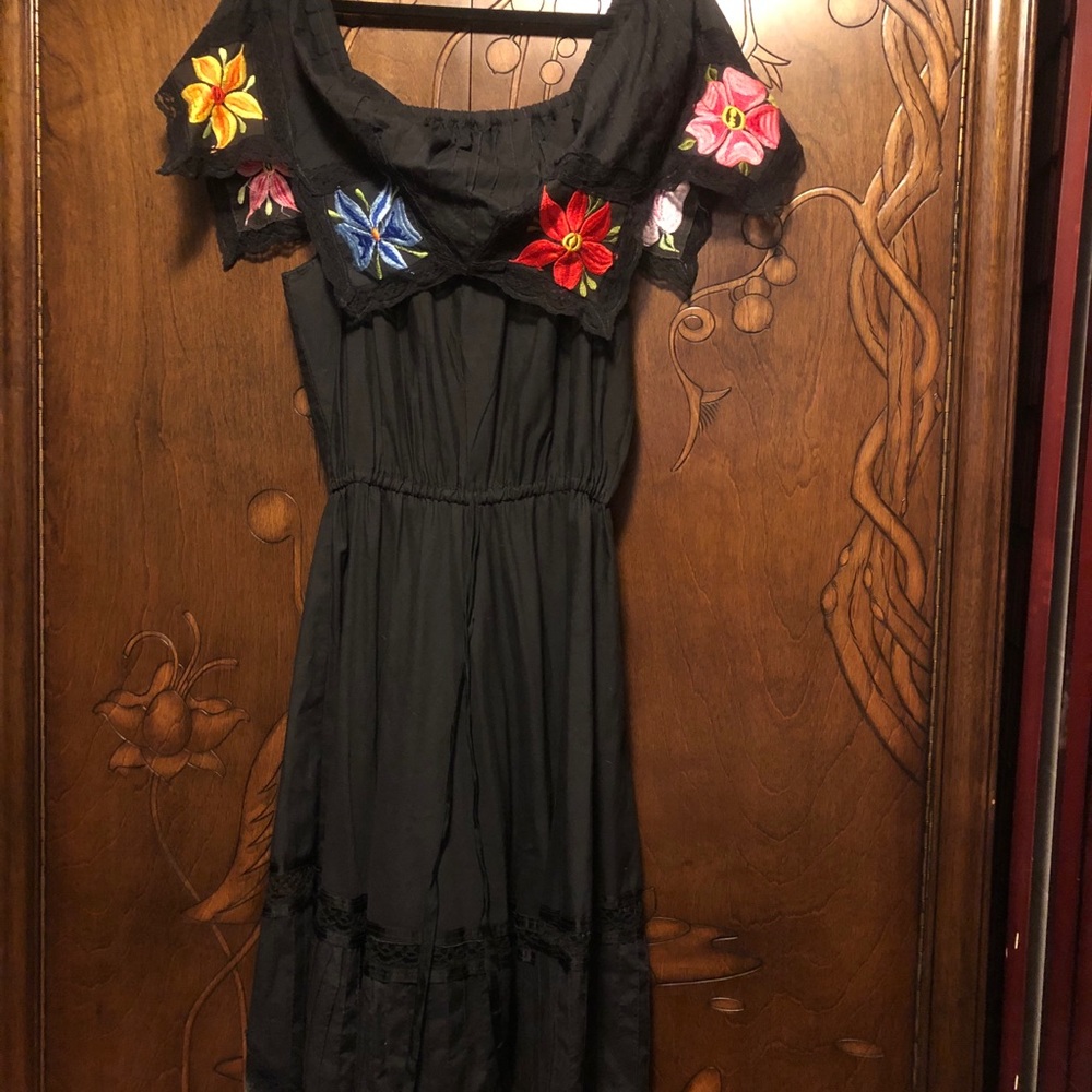 Embroidered Mexican dress off the shoulder